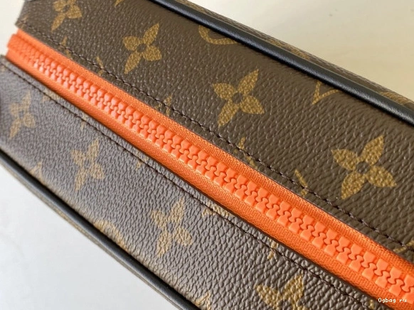 VUITTON SOFT TRUNK LOUIS 0816